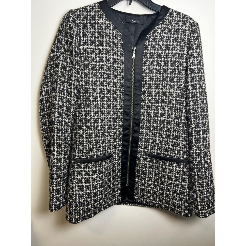 Tahari Sandra Tweed Blazer Jacket Black White Zipper Pockets Collarless Women's